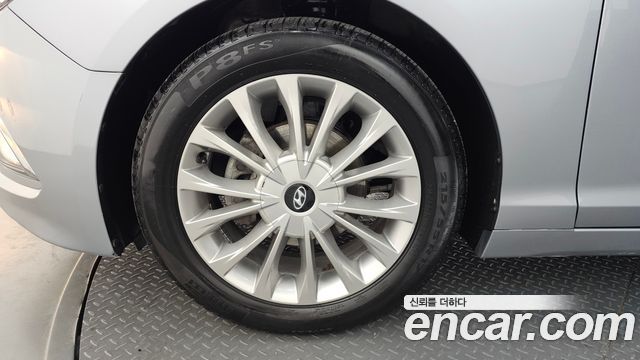 Hyundai НЧ-соната 2016