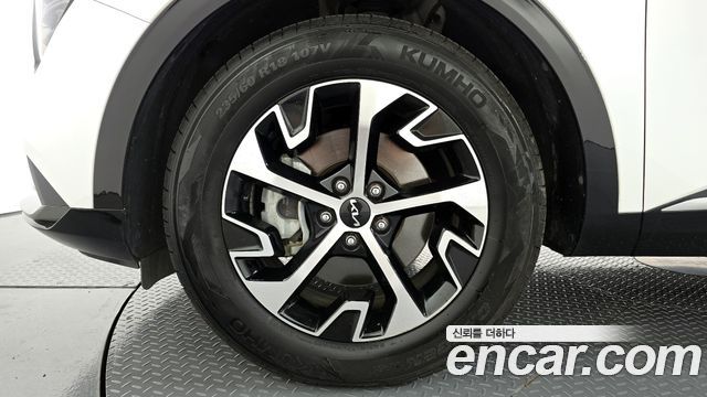 Kia Гибрид Спортейджа 5-го поколения. 2022