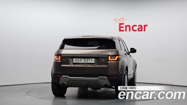 Land Rover Рендж Ровер Эвок 2017