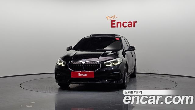 BMW 1 Series (F40) 2022