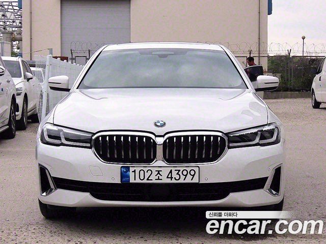 BMW 5 серия (G30) 2021