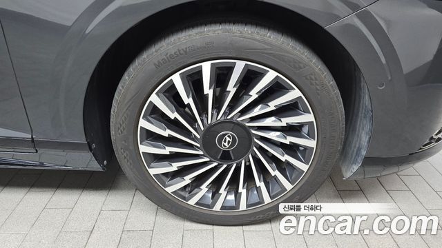 Hyundai Grandeur Hybrid (GN7) 2025
