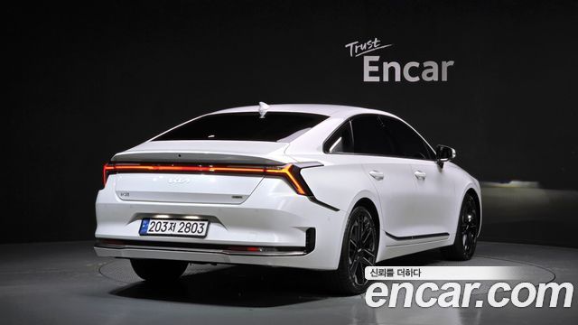 Kia Новый гибрид K8 2025