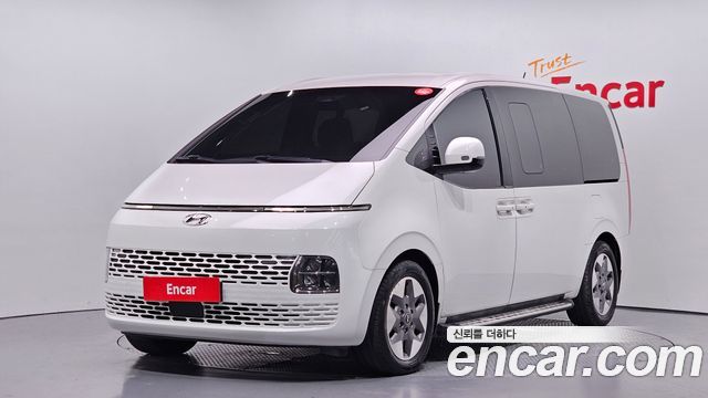 Hyundai Стария 2023