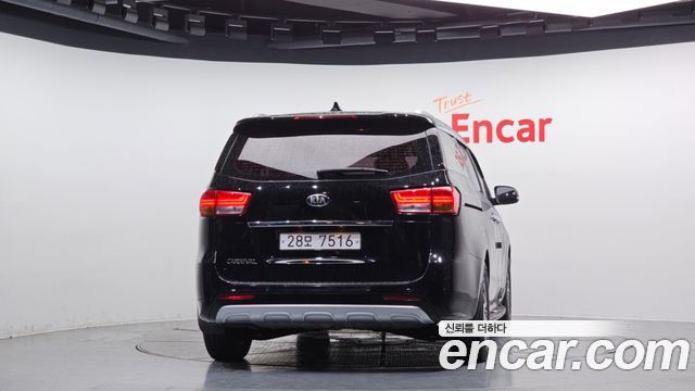 Kia Carnival 2016