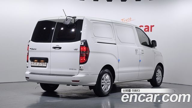 Hyundai Grand Starex 2021