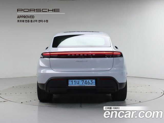 Porsche Macan EV 2025