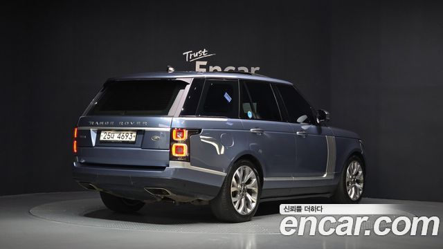 Land Rover Рендж Ровер 4 поколения. 2018