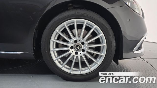 Mercedes-Benz E-Class W213 2022