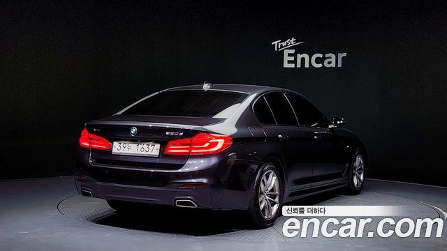 BMW 5 Series (G30) 2017