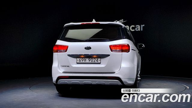 Kia Совершенно новый карнавал 2016