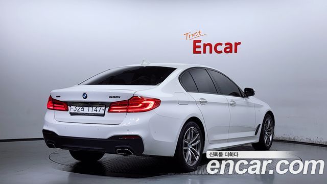 BMW 5 Series (G30) 2017