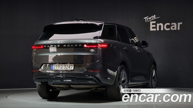 Land Rover Рендж Ровер Спорт 3-го поколения. 2023