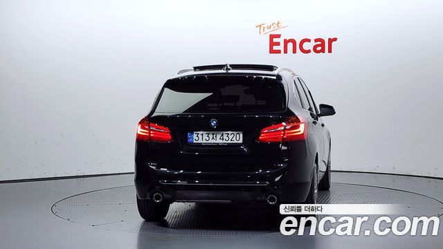 BMW Активный туристер 2 серии (F45) 2021