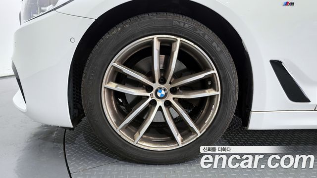 BMW 5 серия (G30) 2017