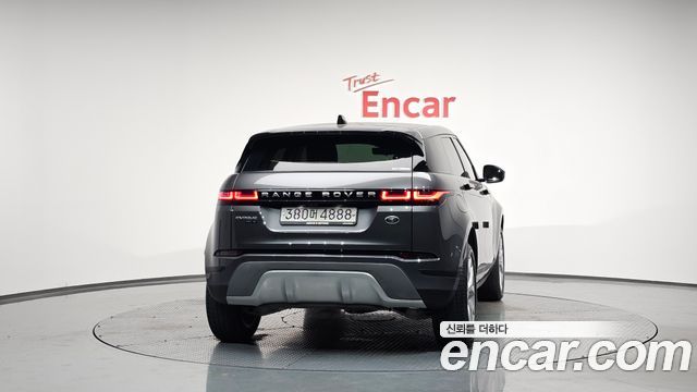 Land Rover Рендж Ровер Эвок 2 поколения. 2020