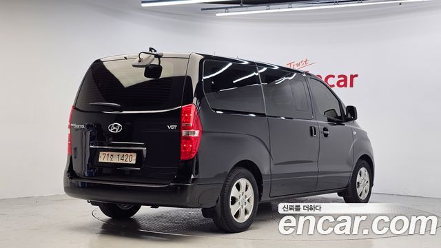 Hyundai Grand Starex 2021