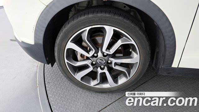 KG Mobility (Ssangyong) Тиволи 2016