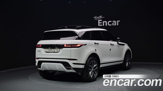 Land Rover Рендж Ровер Эвок 2 поколения. 2024
