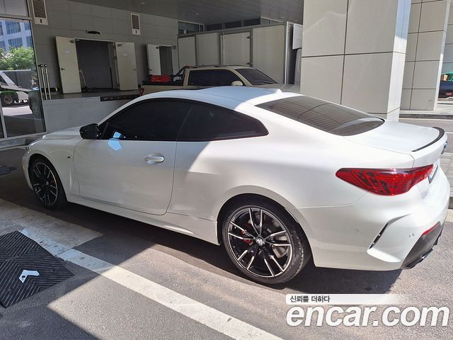 BMW 4 серия (G22) 2025