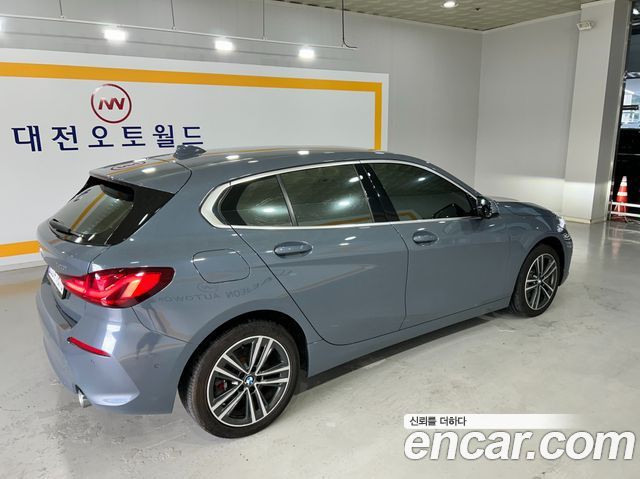 BMW 1 Series (F40) 2021