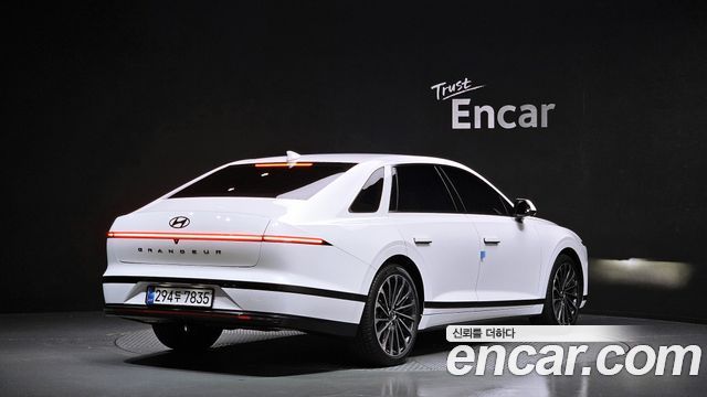 Hyundai Грандеур Гибрид (GN7) 2026