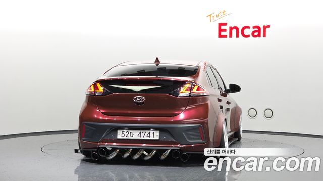 Hyundai Новый гибрид Ioniq 2020