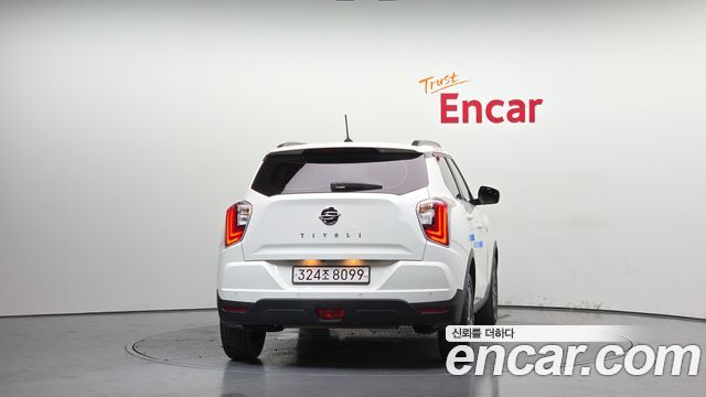 KG Mobility (Ssangyong) Очень новый Тиволи 2022