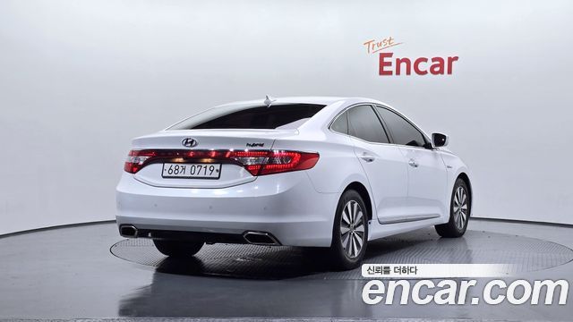 Hyundai Grandeur HG Hybrid 2016
