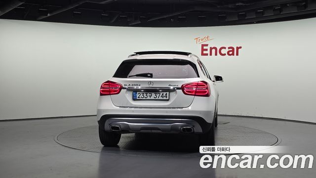 Mercedes-Benz GLA-클래스 X156 2017
