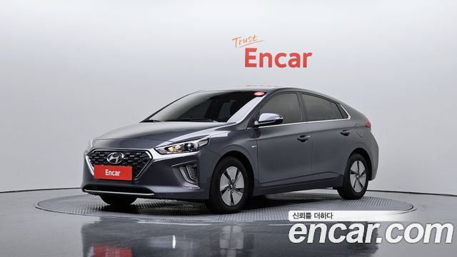 Hyundai Новый гибрид Ioniq 2020