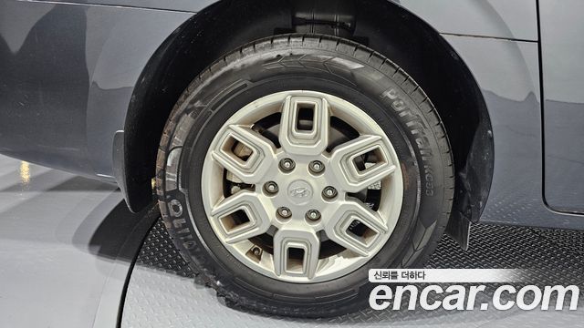 Hyundai Стария 2023