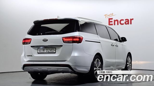 Kia Совершенно новый карнавал 2016