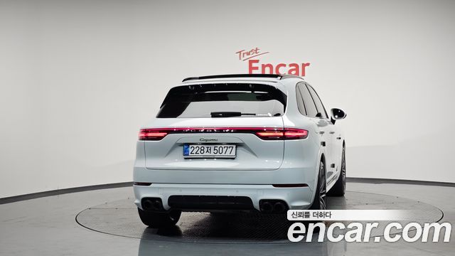 Porsche Cayenne (PO536) 2020