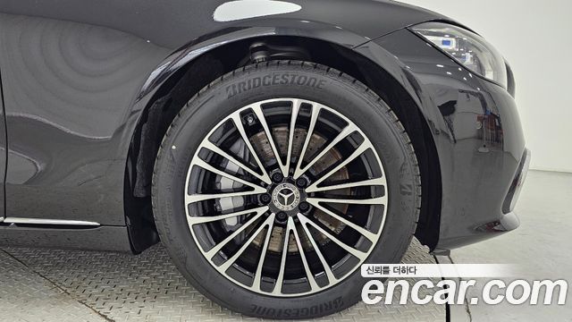 Mercedes-Benz S-Class W223 2025