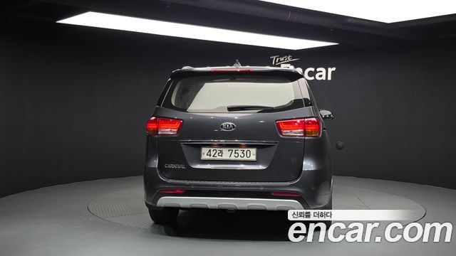 Kia Carnival 2016