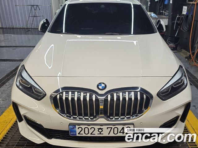 BMW 1 Series (F40) 2024