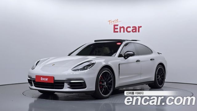 Porsche Панамера (971) 2018