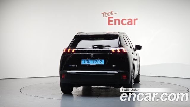 Peugeot е-2008 2-го поколения 2023