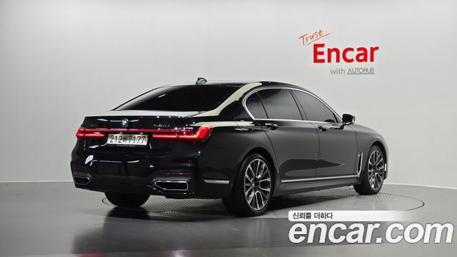 BMW 7 серия (G11) 2022