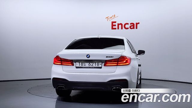 BMW 5 Series (G30) 2019