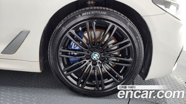 BMW 5 Series (G30) 2018