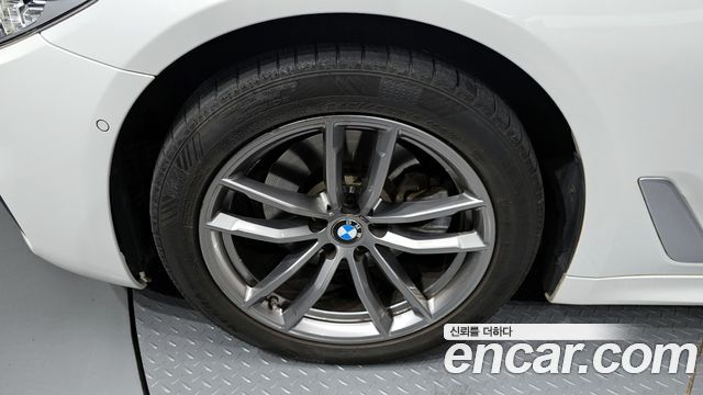 BMW 5 Series (G30) 2018