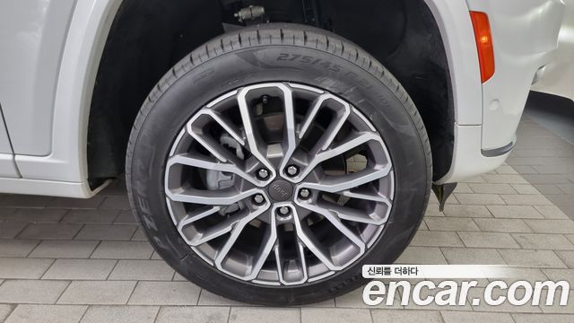 Jeep Гранд Чероки (WL) 2023