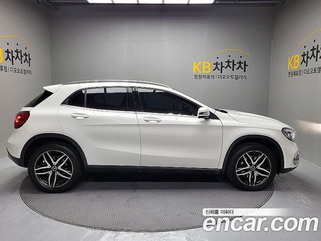 Mercedes-Benz GLA-Класс X156 2019