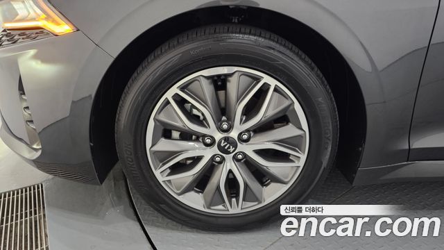 Kia K5 Гибрид 3-го поколения 2020