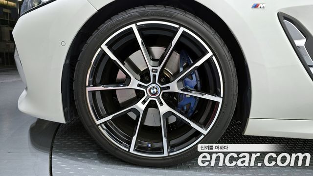 BMW 8-я серия (G15) 2020