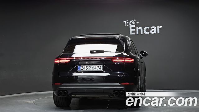 Porsche Кайенна (PO536) 2020