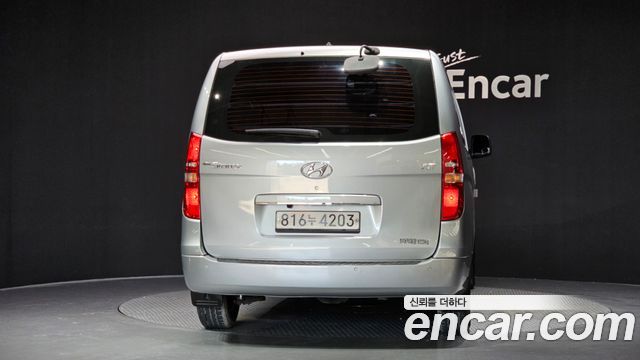 Hyundai Grand Starex 2018