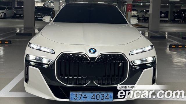 BMW i7 (G70) 2024